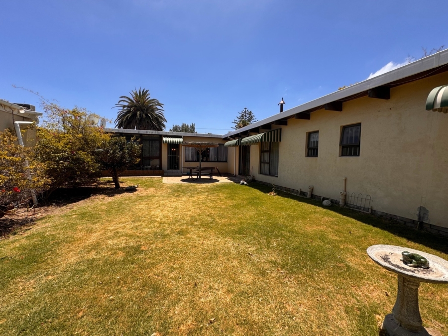 7 Bedroom Property for Sale in Table View Western Cape